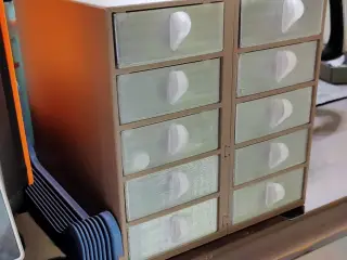 build plate holder + tool drawer