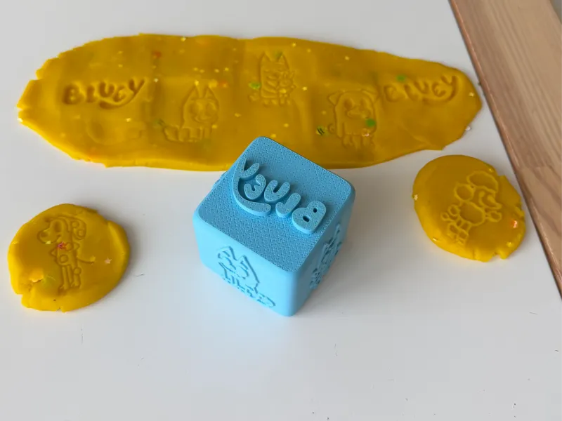 Play-Doh cube - Bluey