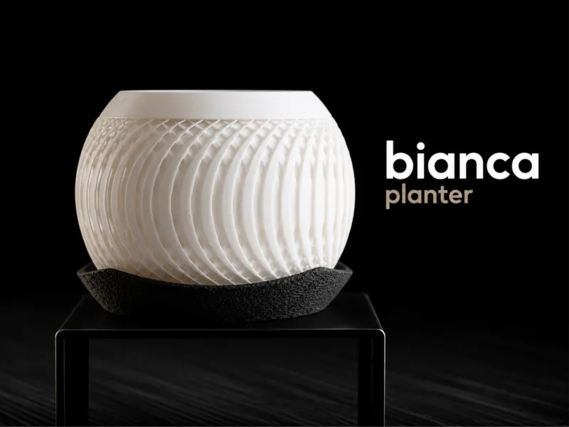 Bianca – Vaso organico con nervature ondulate