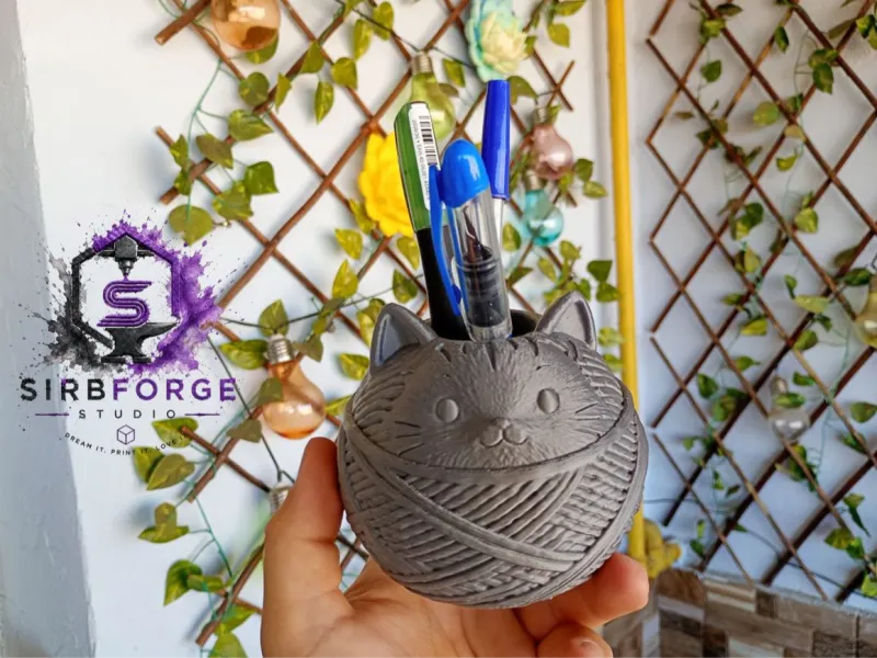 🐱🧶  Cat Ball of Threads Pen Holder🧶🐱