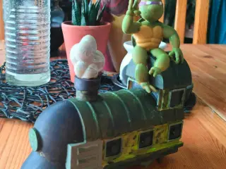 TMNT  - TRAIN WITH NINJA'S TURTLE - TRAIN AVEC TORTUE NIN