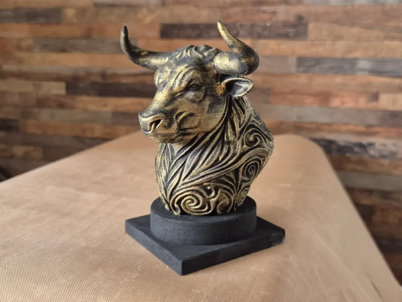 Busto de Toro Ornamentado Estilo Estilizado