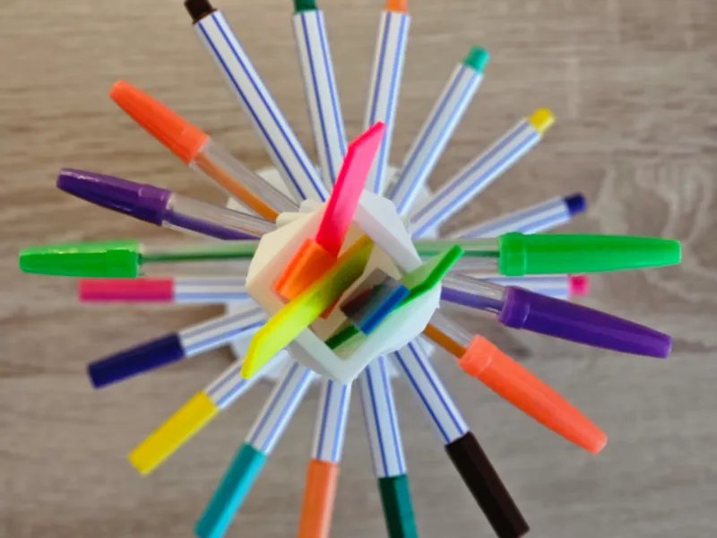 Spiral Pen/Makeup Stand