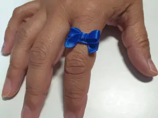 Anillo con lazo