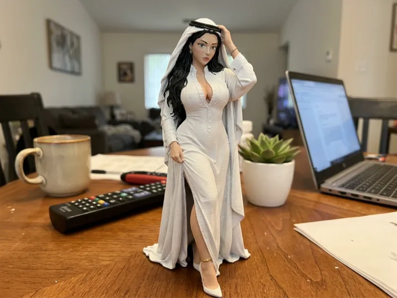 Figurina Seductoare a Iubitei Arabe