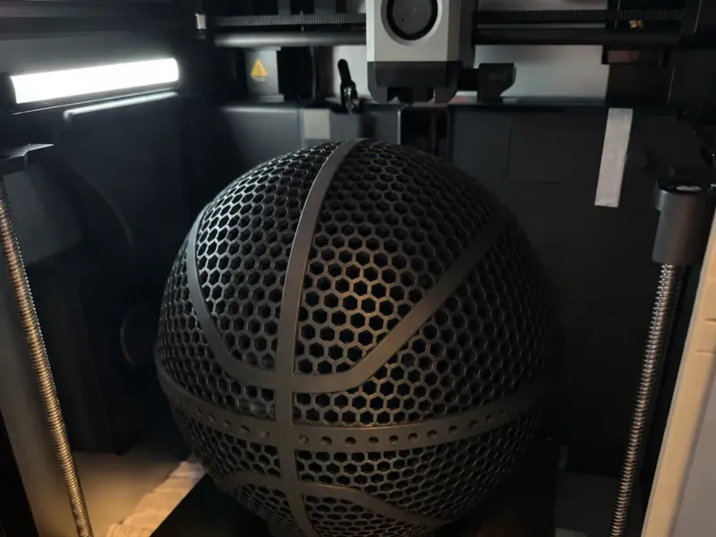 Havasız basketbol topu