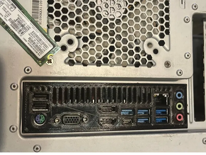 ASRock Fatal1ty B450 Gaming K4/ B450 Pro4 IO Shield