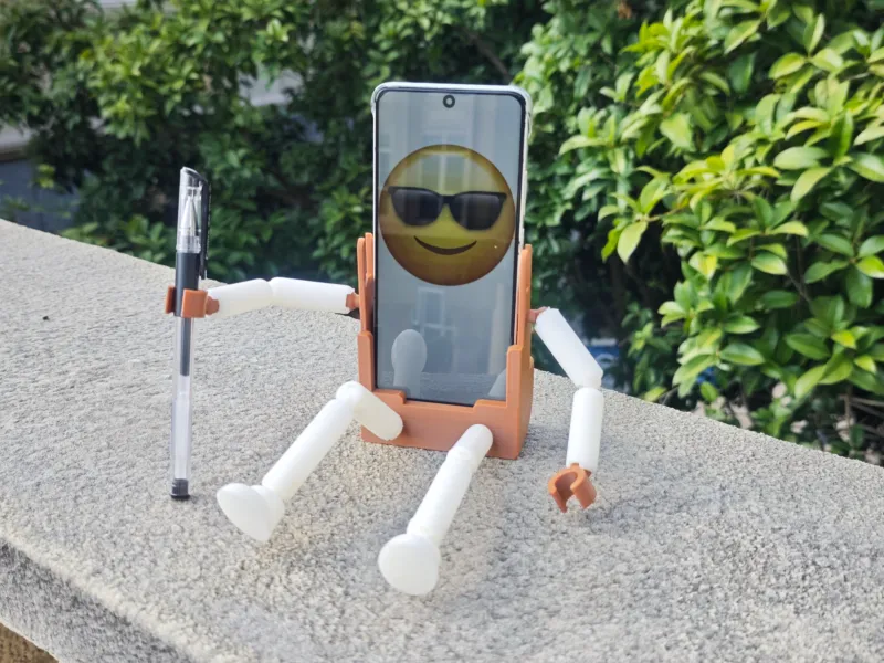 Invitado de Ocio - Soporte de Teléfono con Figura Articulada