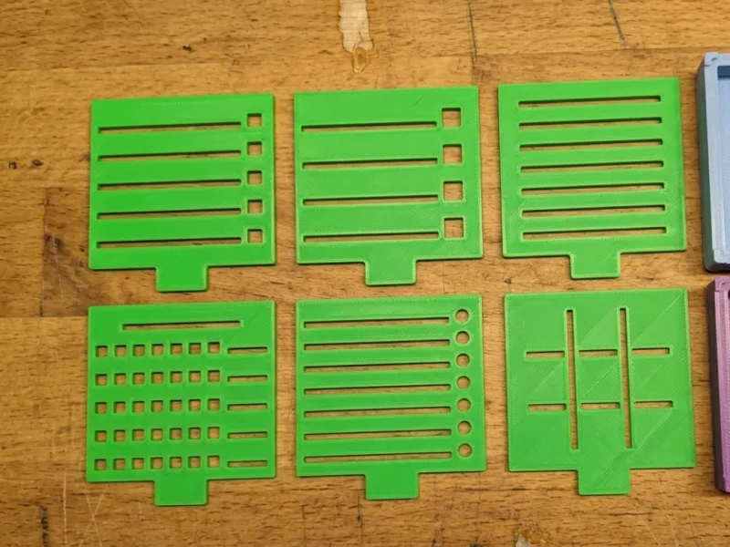 POST-IT HOLDER / TEMPLATES