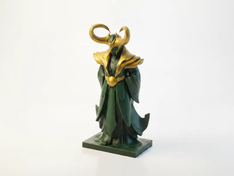 Статуэтка Локи, бога-трикстера Marvel, для 3D-печати