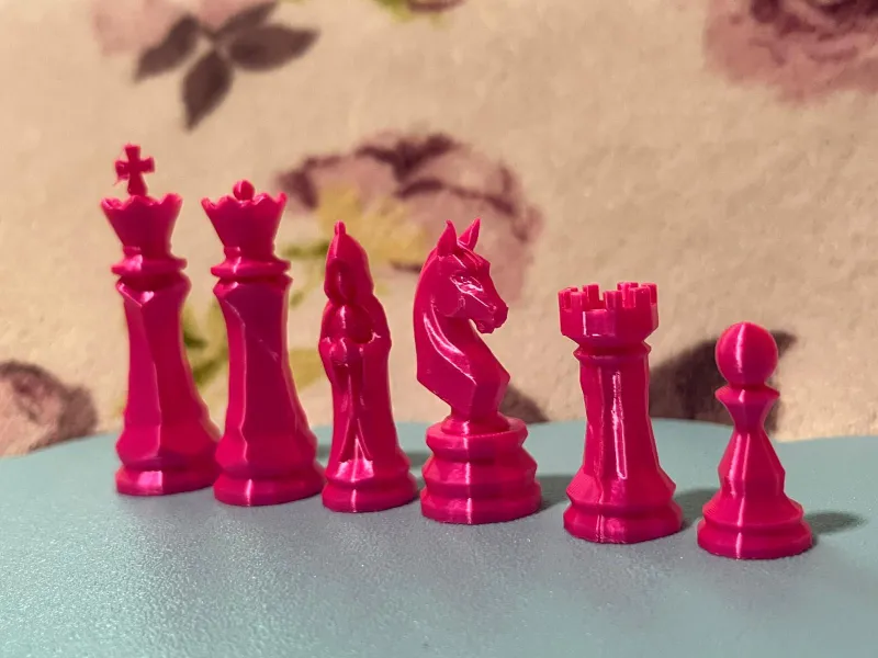 Chess figures