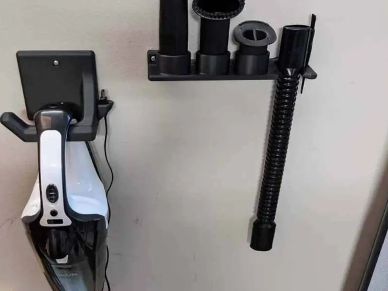 VACUUM CLENER ACCESSORIESS HOLDER