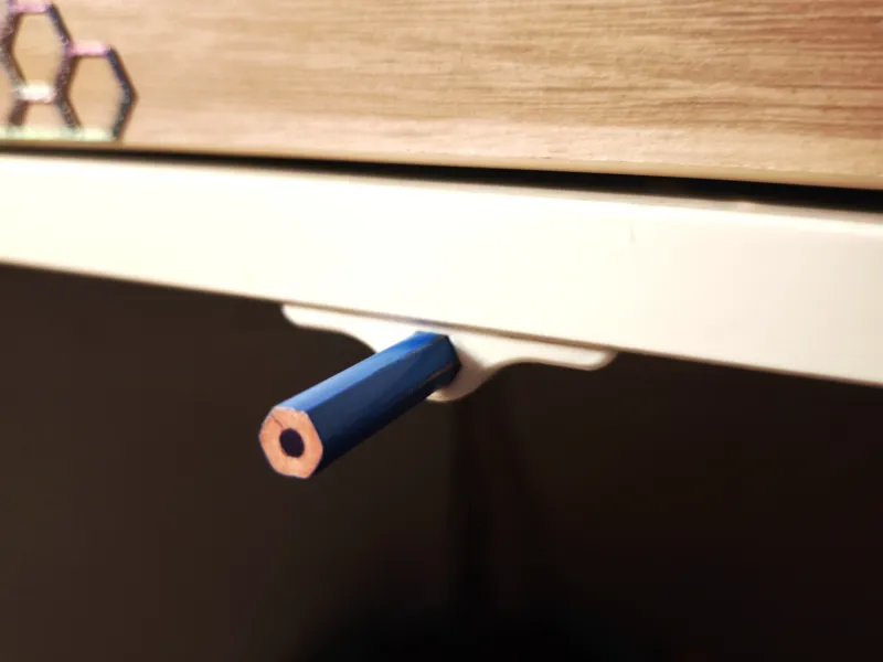 HIDDEN PENCIL / PEN HEADPHONES HOLDER SET