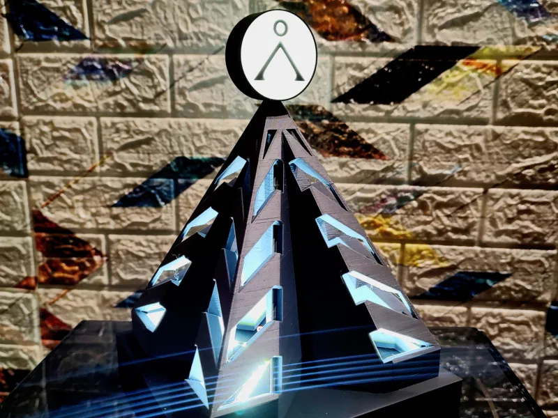 Universal Pyramid Lamp - Customizable Decorative Inserts