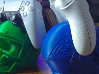 Superbowl 2026 - Football Helmet Skull Controller Stands