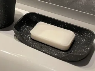 Set of accessories for the bathroom