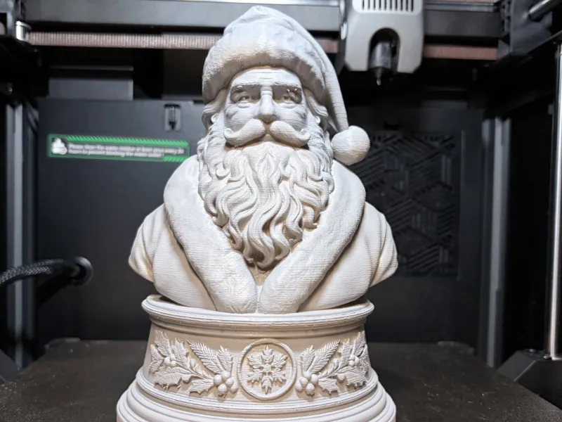 Classic-father-christmas-bust-seasonal-plinth