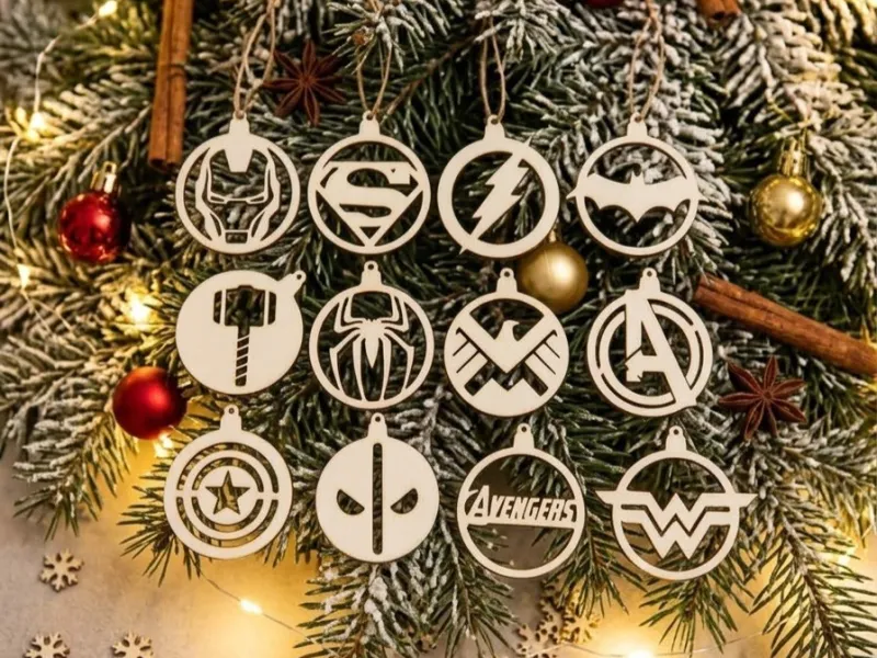 Adorno navideño de los Vengadores