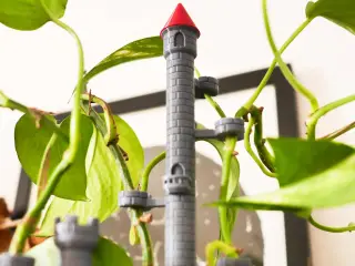Castle of Vines - Modular Plant Support System