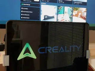 Tablet holder