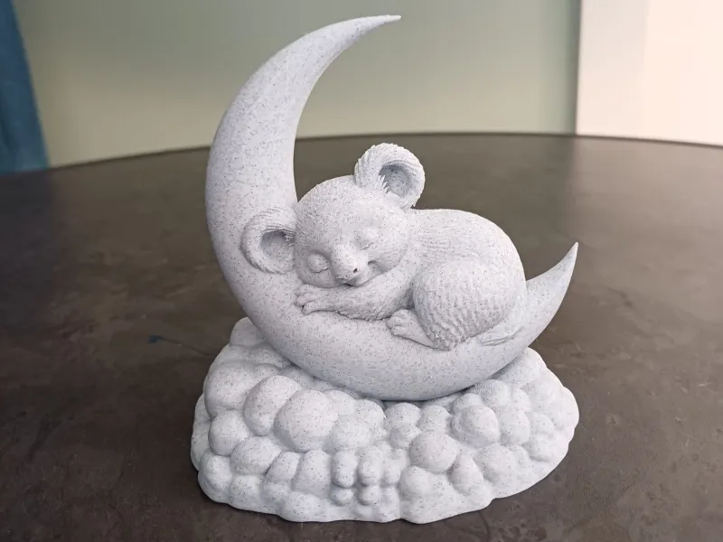三日月に眠るコアラ