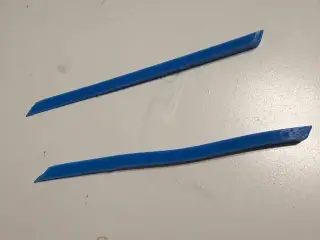 USB port fluff picks