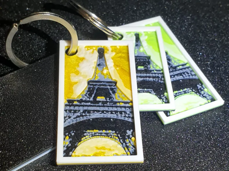 llavero-11-16-21-eiffel-dorado_29x60