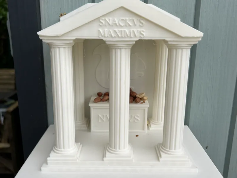 Snackus Maximus 罗马神庙野生动物/松鼠喂食台