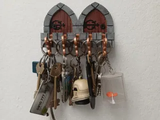 KEY HOLDER