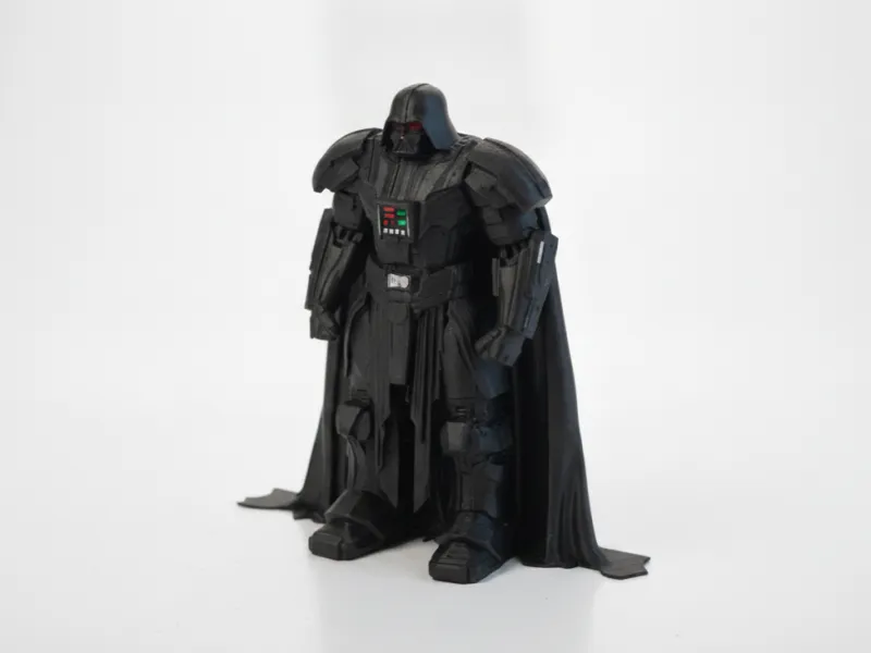 Statuetta di Darth Vader con Mantello Star Wars Stampabile in 3D