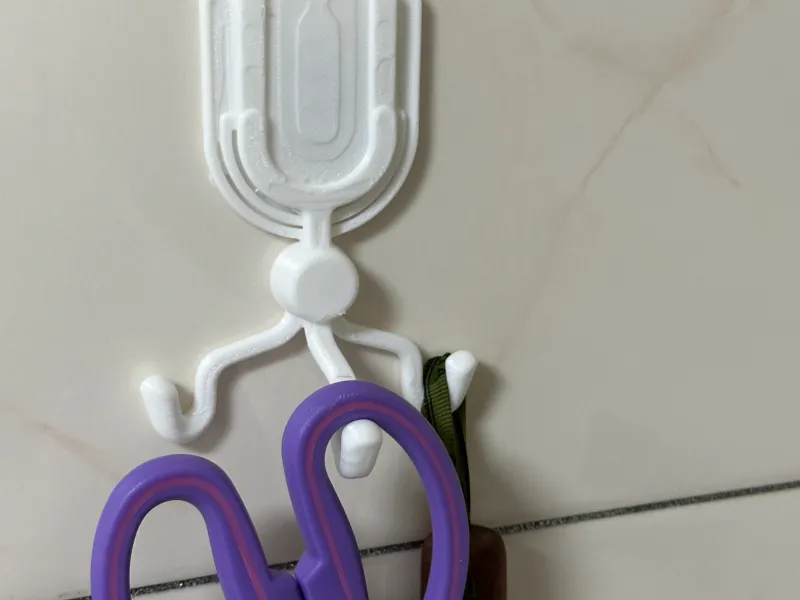 贴墙三挂钩