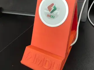 phone stand and magsafe