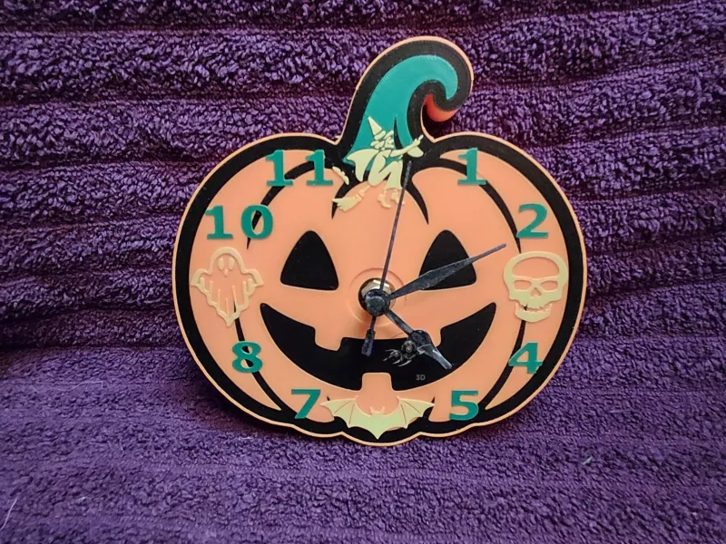 Jack O Latern Pumpkin Clock w Numbers