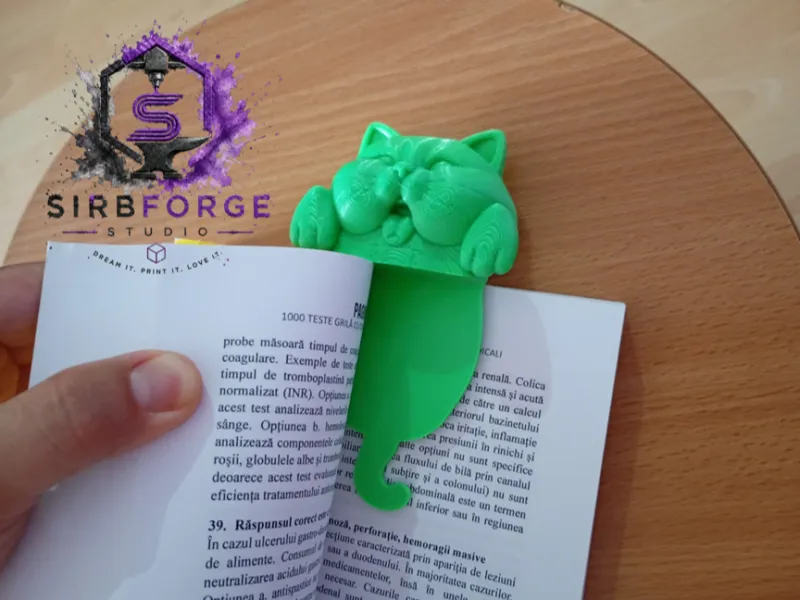 🐱 Chubby Cat Bookmark