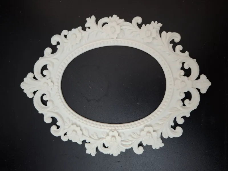 Oval Frame 02