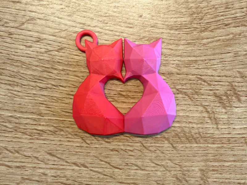 低多边形猫咪爱心钥匙扣
