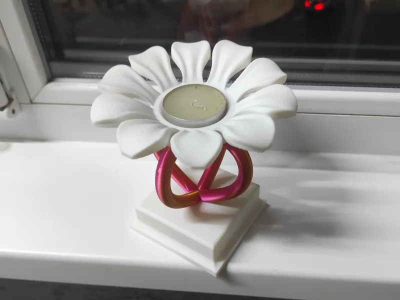 Tea Candle Holder (Lovers)