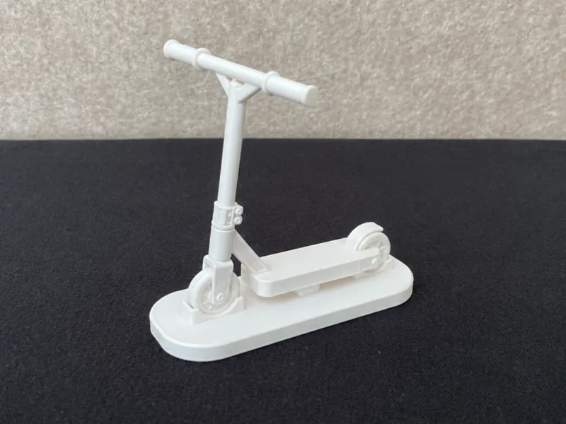 Patinete de acrobacias de estilo libre sobre base