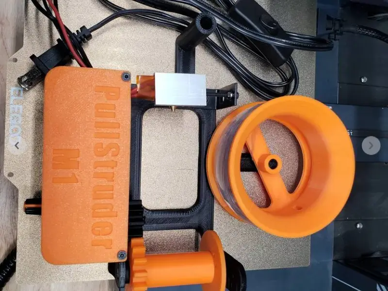 PullStruder V1.2 - Máquina de Reciclagem de Garrafas PET