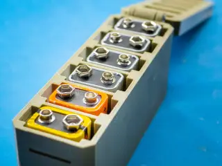 9V Battery Vault