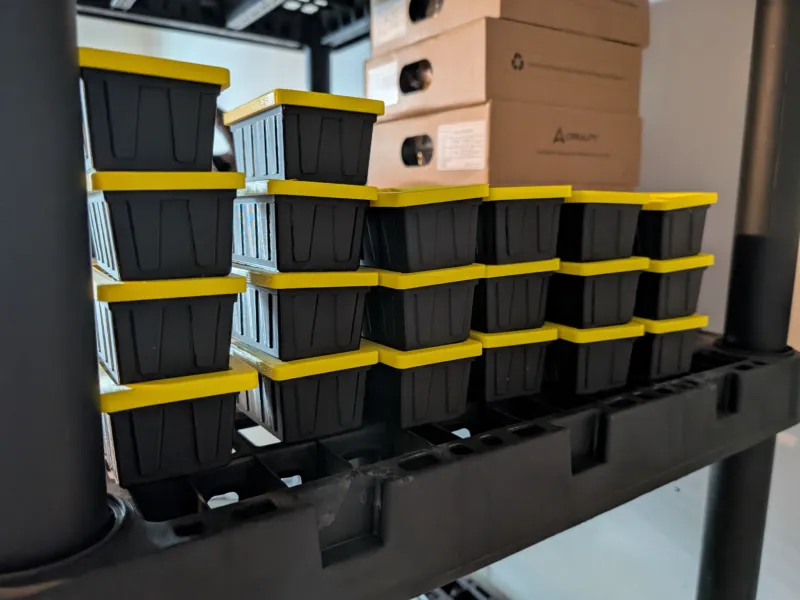Mini bac/panier de style Costco avec couvercle