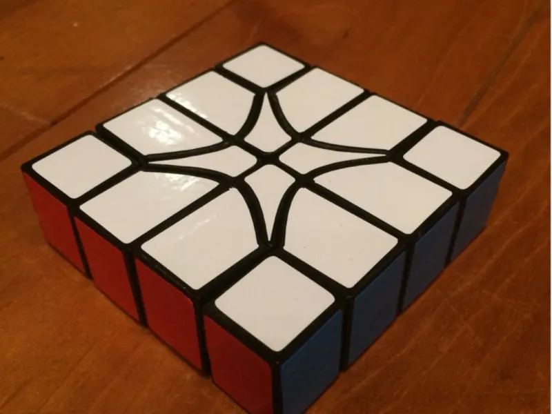 Cube de Rubik 1×4×4 (non arrondi)