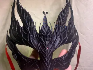 Bird mask for masquerade.