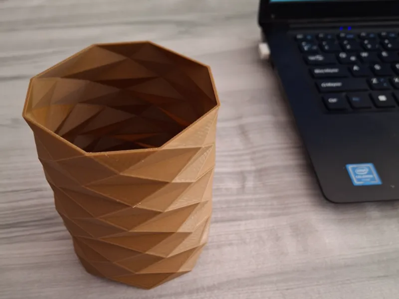 Portalápices de rejilla / lattice pen holder