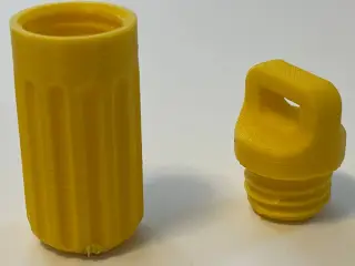 EDC KEYCHAIN PILL CONTAINER 