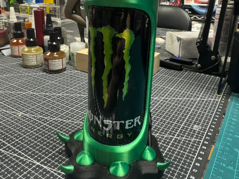 Monster-Pfoten-Dosenpflanzer / Sukkulentenvase