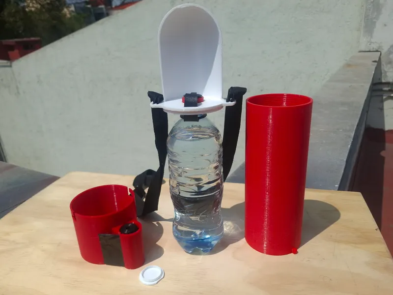 Pet-Cilinder: Borraccia, Porta Cibo e Distributore di Sacchetti