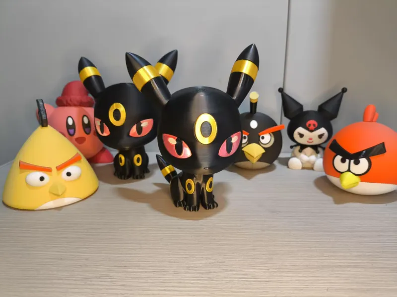 Versão Montável Multicolorida do Umbreon de Pokémon
