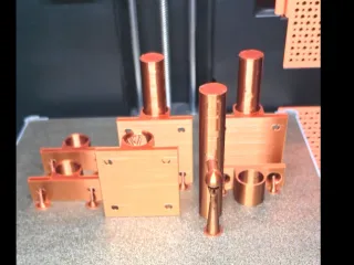 Sliding bolt latch
