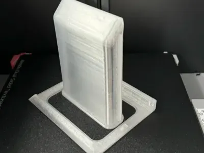Tiroir coulissant minimaliste sous table